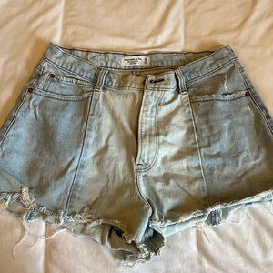 Abercrombie & Fitch curve love, light wash, two tone, cutoff, high rise shorts